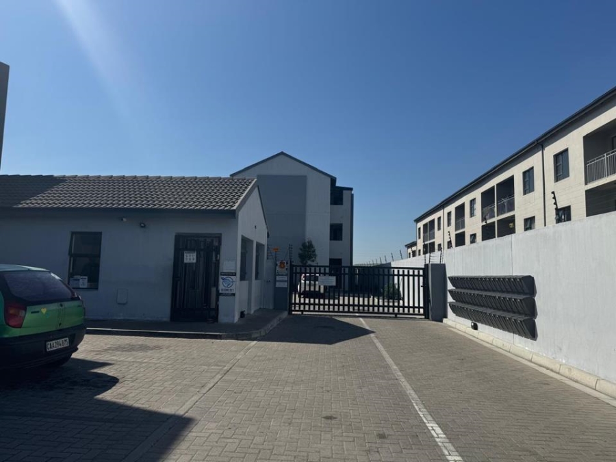 2 Bedroom Property for Sale in Parklands East Western Cape